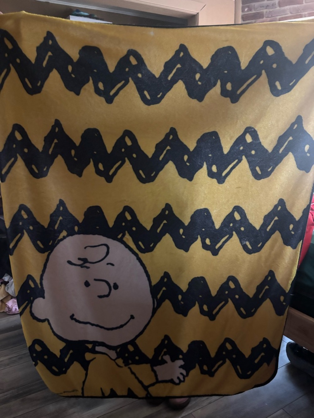 Charlie Brown Zigzag Throw Blanket - Yellow & Black